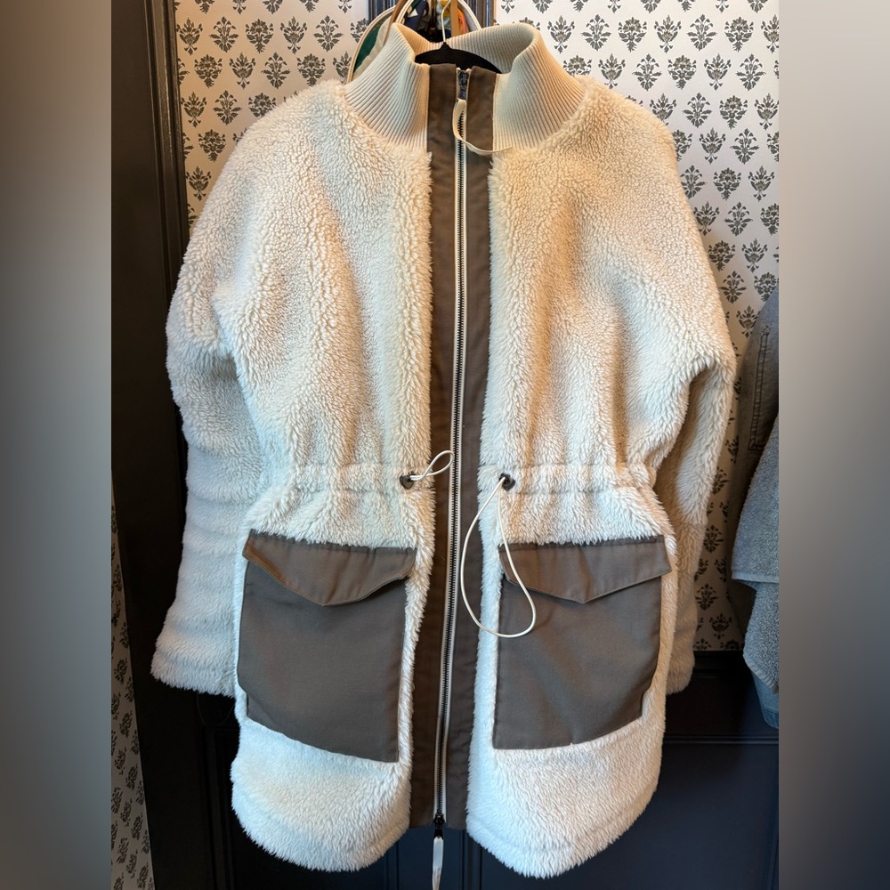 Varley woodgreen Sherpa coat M